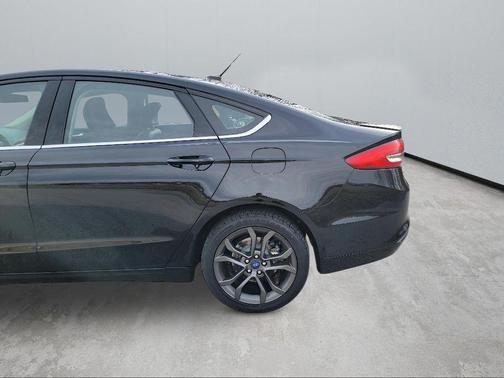 2018 Ford Fusion Hybrid SE