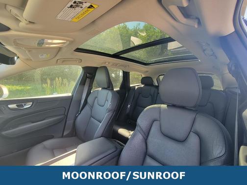2023 Volvo XC60 B5 Plus Bright Theme