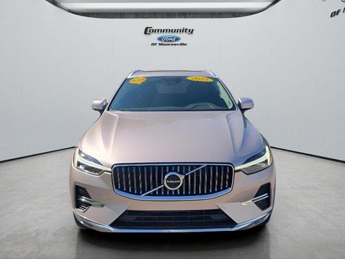 2023 Volvo XC60 B5 Plus Bright Theme