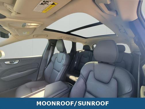2023 Volvo XC60 B5 Plus Bright Theme