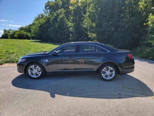 2014 Ford Taurus SEL