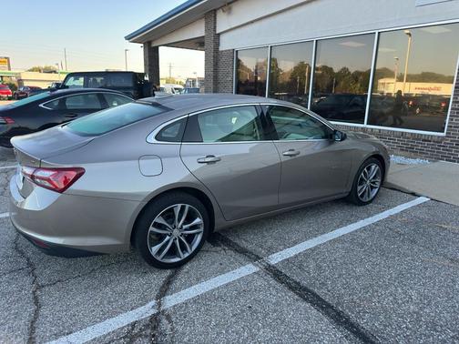 2024 Chevrolet Malibu FWD 2LT