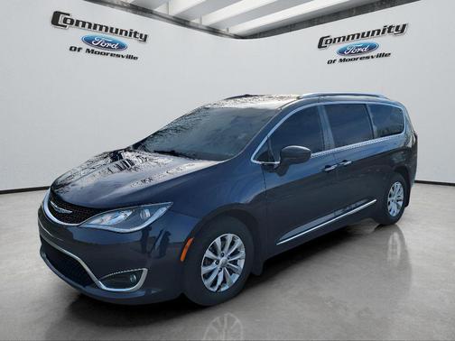 2018 Chrysler Pacifica Touring-L