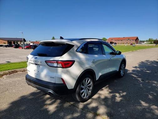 2022 Ford Escape Titanium