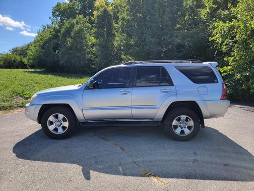 2004 Toyota 4Runner SR5
