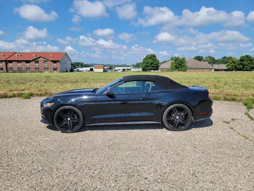2017 Ford Mustang EcoBoost Premium