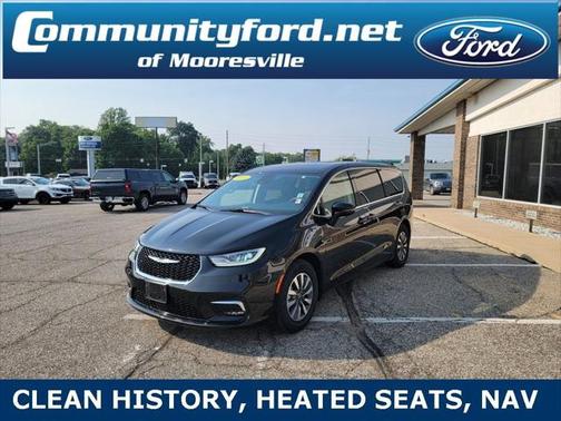 2024 Chrysler Pacifica Hybrid Select