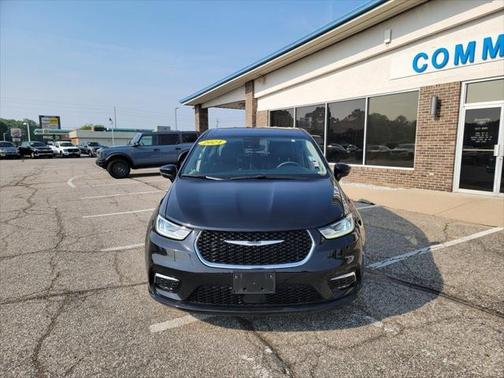 2024 Chrysler Pacifica Hybrid Select