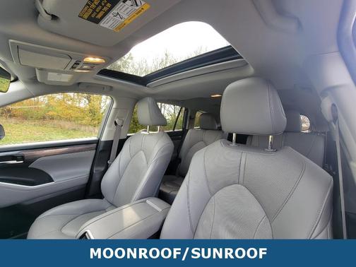 2021 Toyota Highlander Hybrid Limited