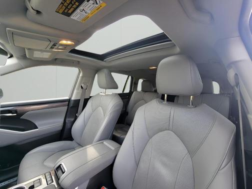 2021 Toyota Highlander Hybrid Limited