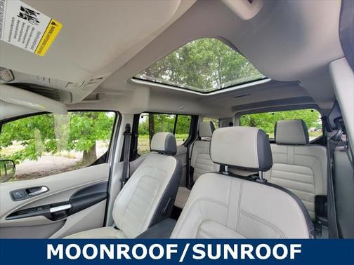 2019 Ford Transit Connect Titanium w/Rear Liftgate