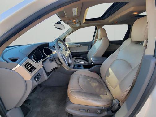 2011 Chevrolet Traverse 2LT