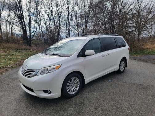 2015 Toyota Sienna XLE