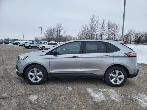 2020 Ford Edge SE