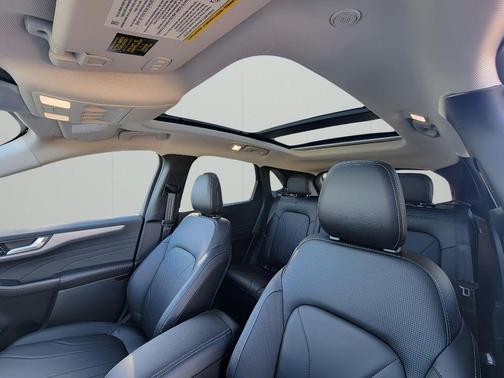 2026 Ford Escape Platinum