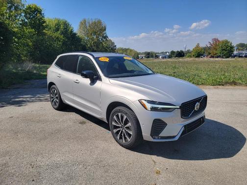 2025 Volvo XC60 B5 Plus