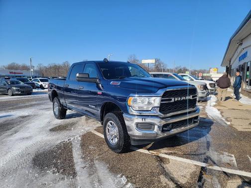 2021 RAM 2500 Tradesman Crew Cab 4x4 6'4' Box