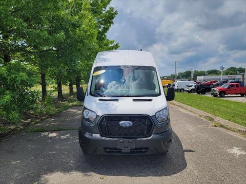 2022 Ford Transit-250 Base