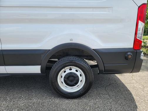 2022 Ford Transit-250 Base