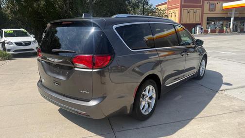 Granite Crystal Metallic Clearcoat 2020 Chrysler Pacifica Limited