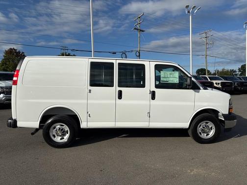 2025 Chevrolet Express 2500 RWD 2500 Regular Wheelbase WT
