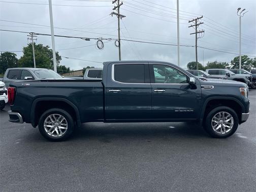 2022 GMC Sierra 1500 SLT