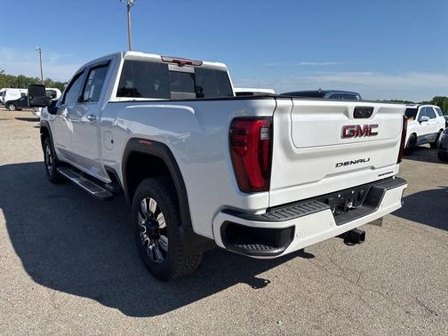 White 2024 GMC Sierra 2500 Denali
