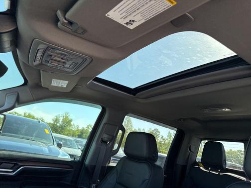 White 2024 GMC Sierra 2500 Denali