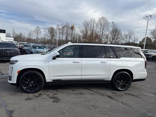 2023 Cadillac Escalade ESV Sport Platinum