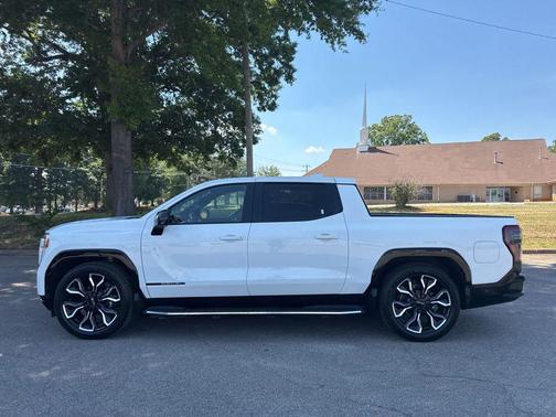 Summit White 2025 GMC Sierra EV Extended Range Denali