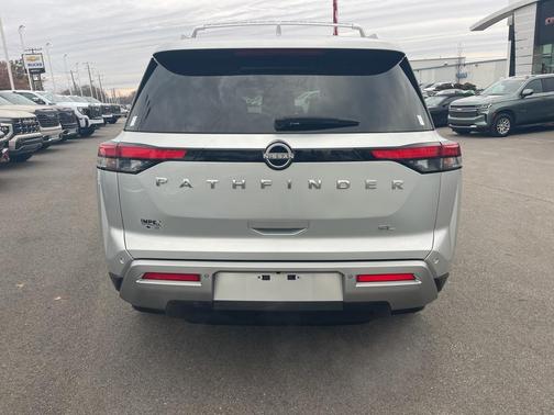 2023 Nissan Pathfinder SL FWD