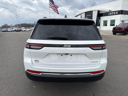 2025 Jeep Grand Cherokee Laredo