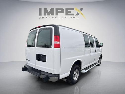 Summit White 2024 Chevrolet Express 2500 LT