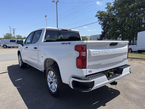 Summit White 2024 Chevrolet Silverado 1500 Custom
