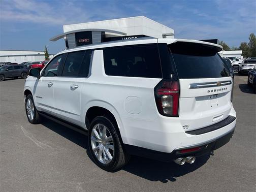 2024 Chevrolet Suburban 4WD High Country
