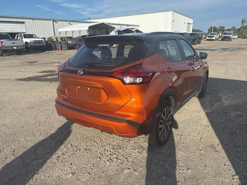 2024 Nissan Kicks SR