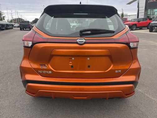 2024 Nissan Kicks SR