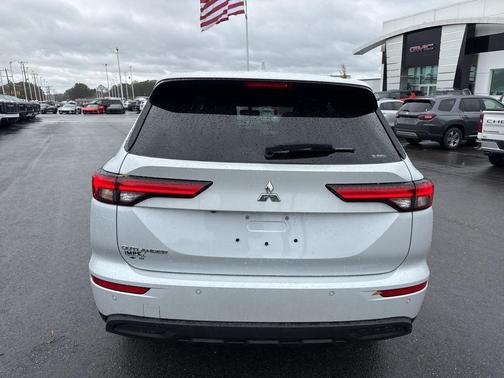 2023 Mitsubishi Outlander ES 2.5 S-AWC