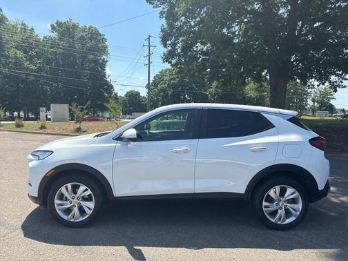 Summit White 2024 Buick Encore GX Preferred