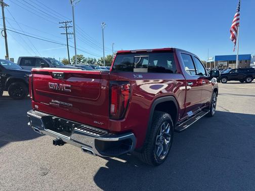 2025 GMC Sierra 1500 SLT