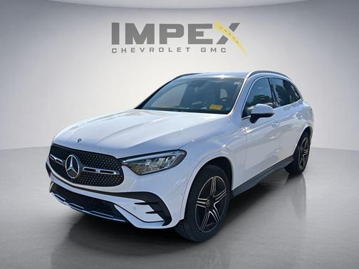 White 2023 Mercedes-Benz GLC 300 4MATIC