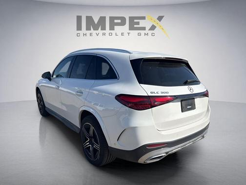 White 2023 Mercedes-Benz GLC 300 4MATIC