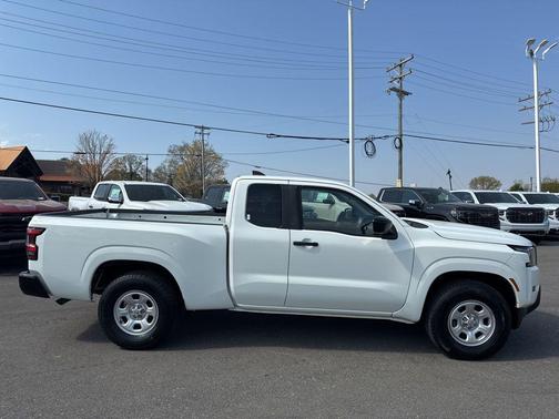 Glacier White 2022 Nissan Frontier S