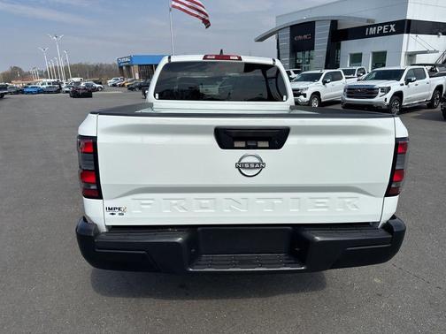 Glacier White 2022 Nissan Frontier S