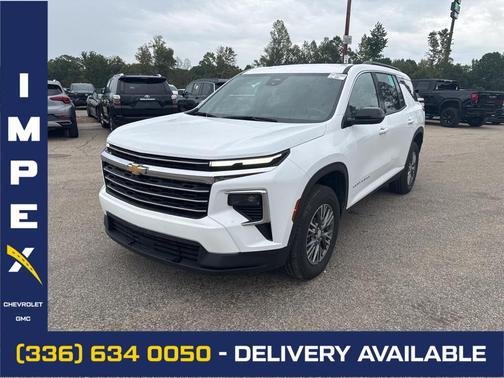 2025 Chevrolet Traverse LT