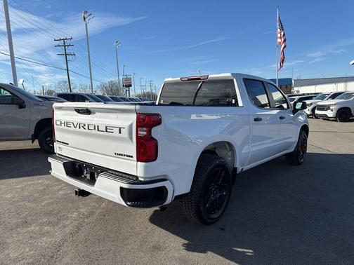 2024 Chevrolet Silverado 1500 Custom