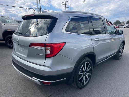 2019 Honda Pilot Touring 8-Passenger