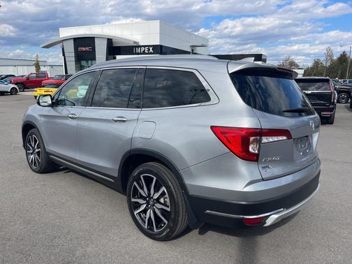 2019 Honda Pilot Touring 8-Passenger