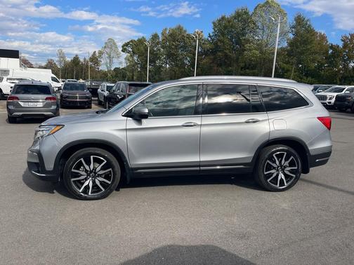 2019 Honda Pilot Touring 8-Passenger