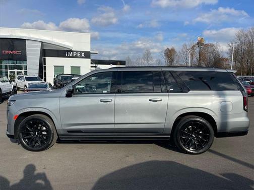 2023 Cadillac Escalade ESV Sport